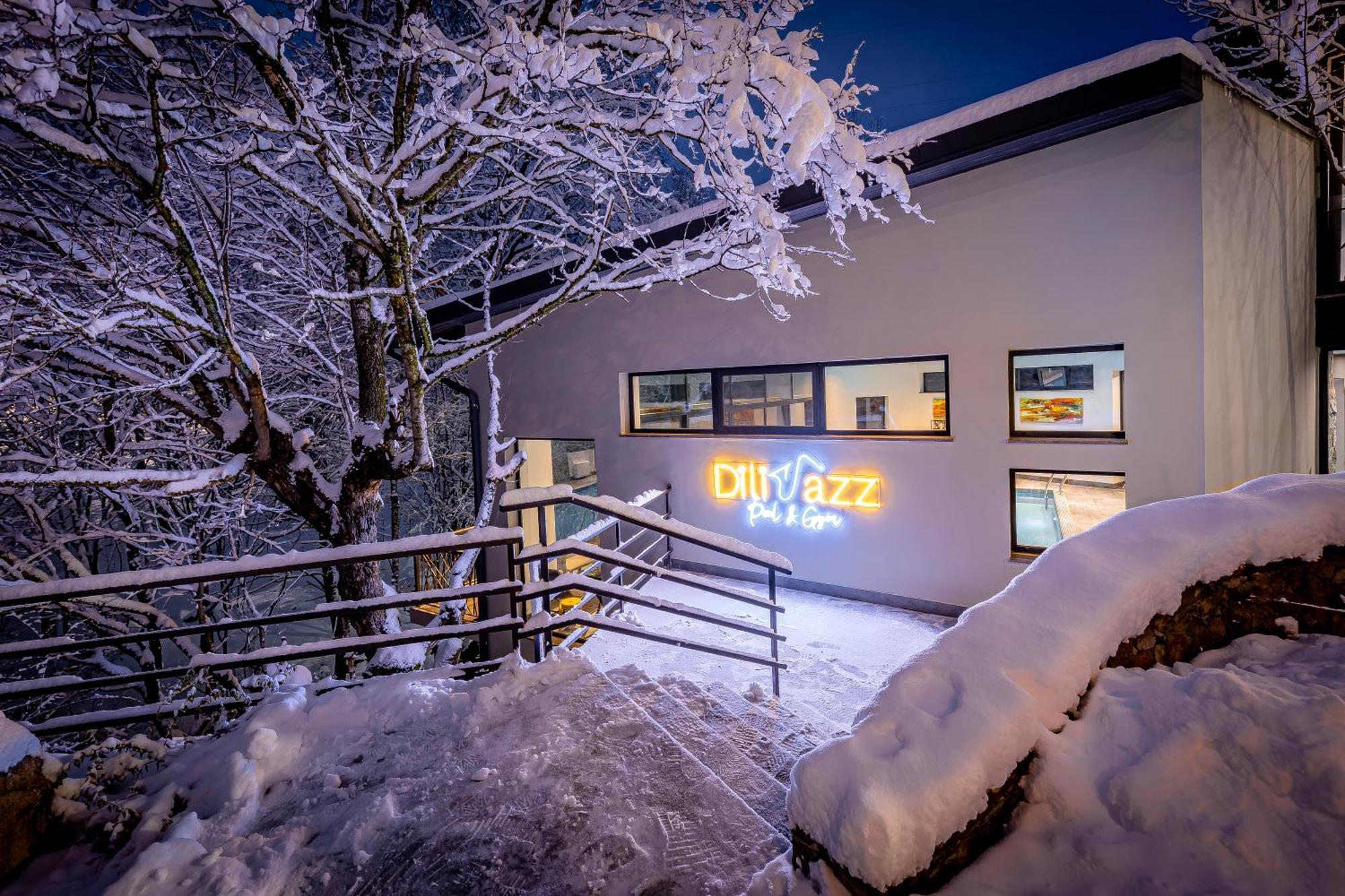 DiliJazz Hotel&Restaurant Dilidschan Exterior foto